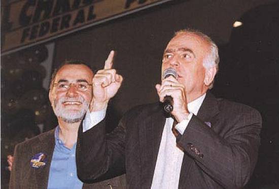 No gin�sio lotado, Raul Christiano e Paulo Renato: em defesa das conquistas da Educa��o