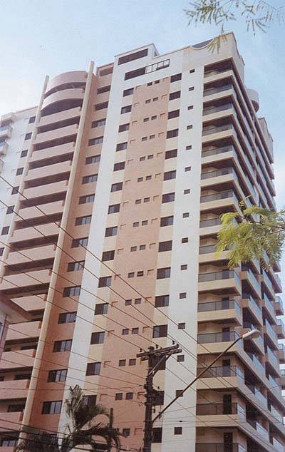 Edif�cio possui 20 pavimentos, totalizando 45 apartamentos. Foto: Luiz Carlos Ferraz