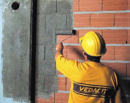 No chapisco: adesivo Bianco