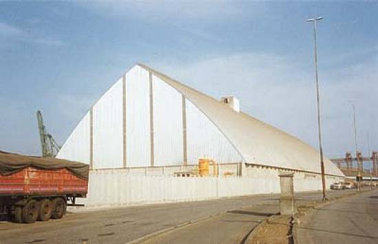 Armaz�m da Ferronorte/Caramuru: capacidade para 90 mil toneladas. Foto: Luiz Carlos Ferraz