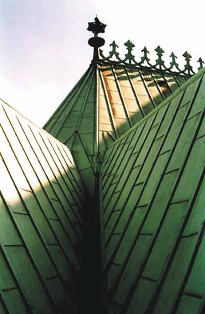 Al�m da reforma estrutural, a Catedral da S� finalmente ter� as suas 16 torres em cobre (Foto: Roberta Coelho)