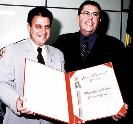 O vereador Piasenti e o promotor S�rgio Salvador (Foto: Soraya Liguori)