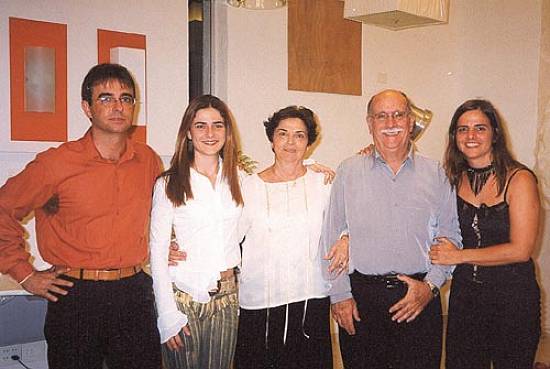 Guido e a fam�lia Tedesco: os filhos Jos� Antonio, Adriana e Andr�a, e a esposa Luzia Rosa (Foto: Sandra Netto)