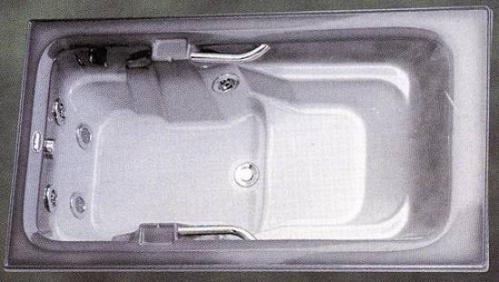 Multimax: banheira com JatoPlus, modelo Mult-Ouro (foto: divulga��o)