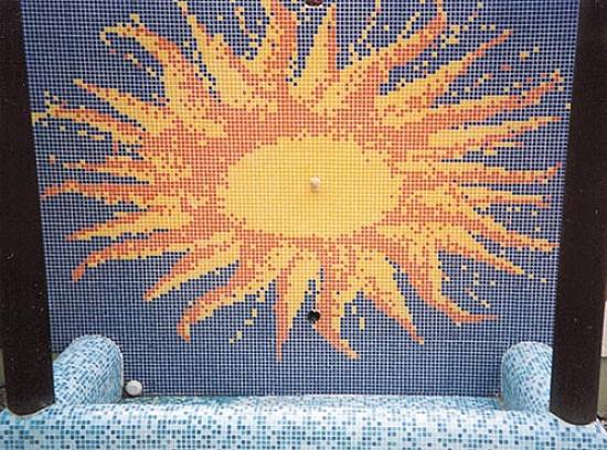 Colortil: pastilhas de vidro na decora��o de piscina (Foto: divulga��o)