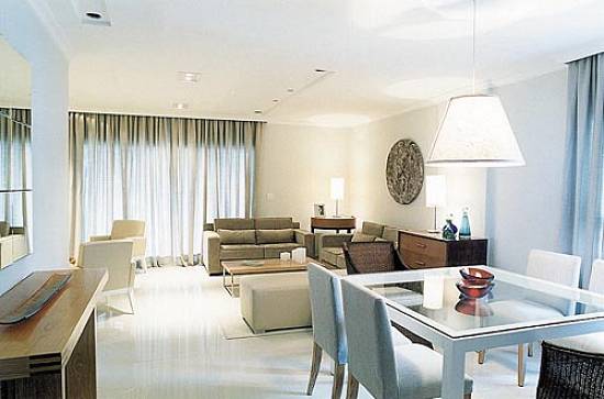Sala 'living' do apartamento modelo: projeto de decora��o como estrat�gia mercadol�gica