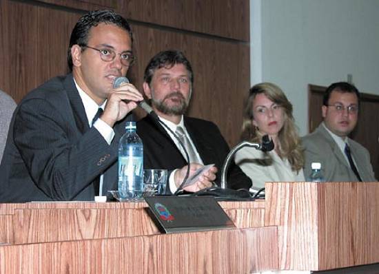 Secret�rio defendeu aplica��o do CDC (Foto: Alexandra Giulietti/Prefeitura Municipal de Praia Grande)