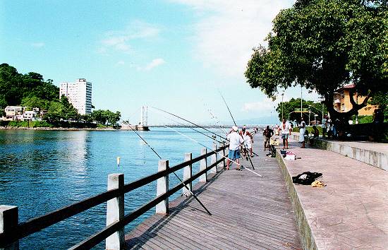 Pier de Pesca, entre a Ponte P�nsil e a Praia do Gonzaguinha, em S�o Vicente