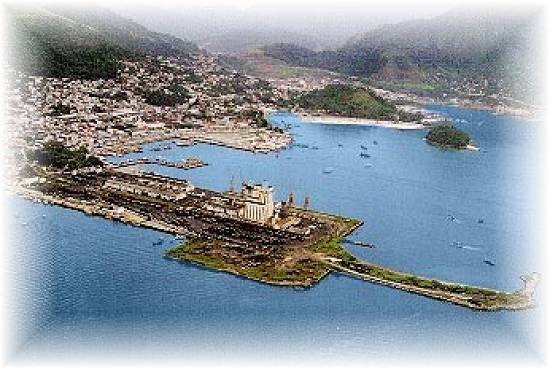 Vista a�rea do porto de Angra dos Reis (Foto: CDRJ)